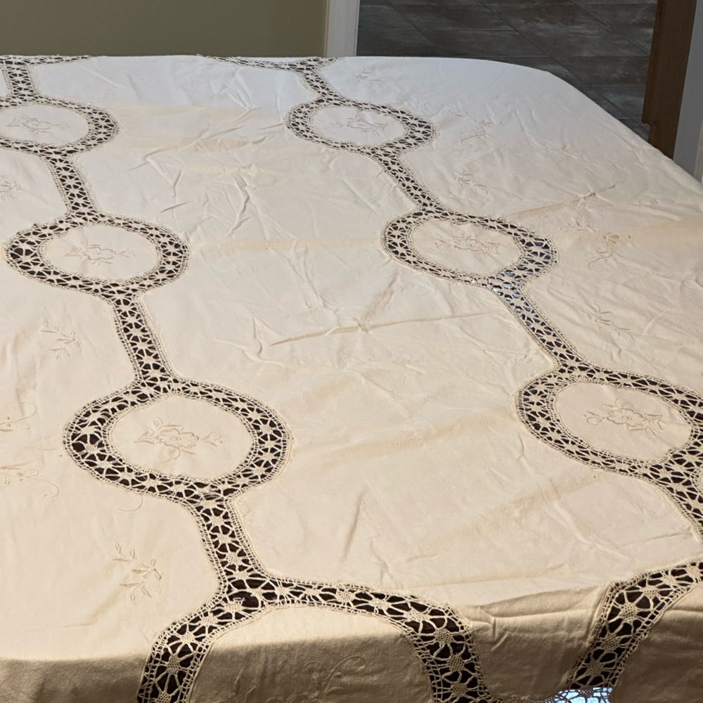 Handmade embroidered Tablecloth 115x66
